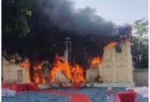 Hazaribagh News: हजारीबाग के होटल में शादी समारोह के बाद लगी भीषण आग, स्कूली छात्र बाल-बाल बचे, करोड़ों का नुकसान